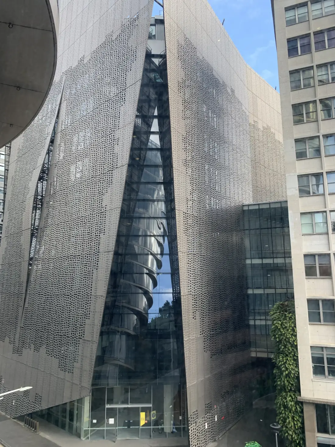 Estudantes no campus da UTS, em Sydney